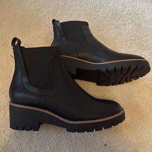 Blondo Dyme booties